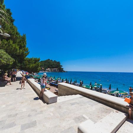 Opium Mar Apartments Petrovac Exterior photo