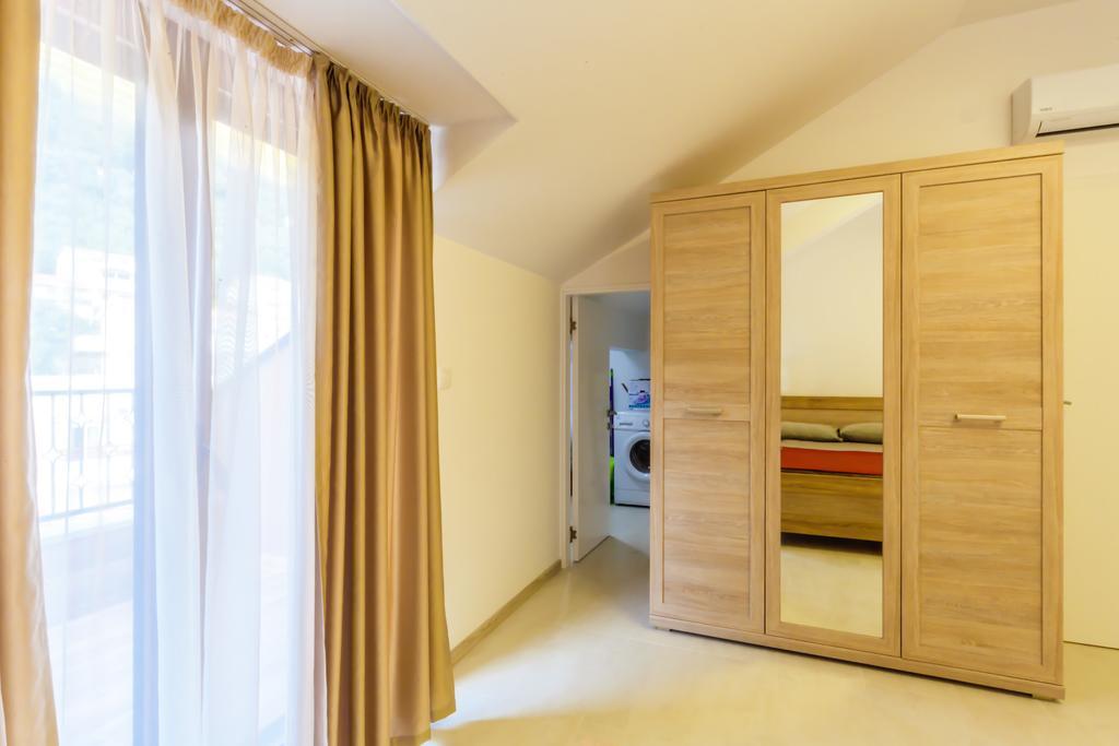 Opium Mar Apartments Petrovac Exterior photo