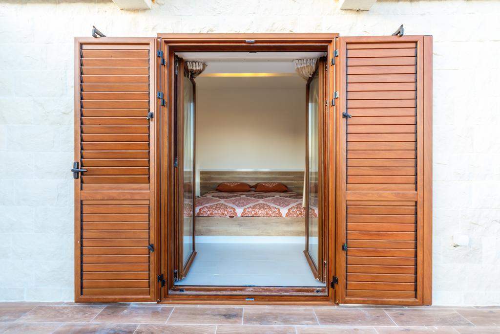 Opium Mar Apartments Petrovac Exterior photo