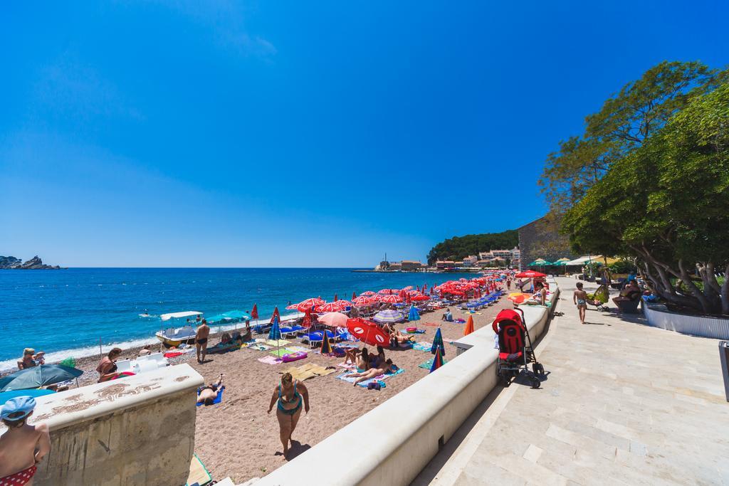 Opium Mar Apartments Petrovac Exterior photo