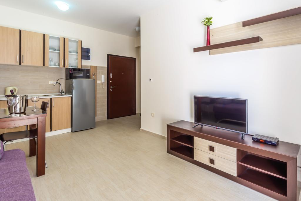 Opium Mar Apartments Petrovac Exterior photo