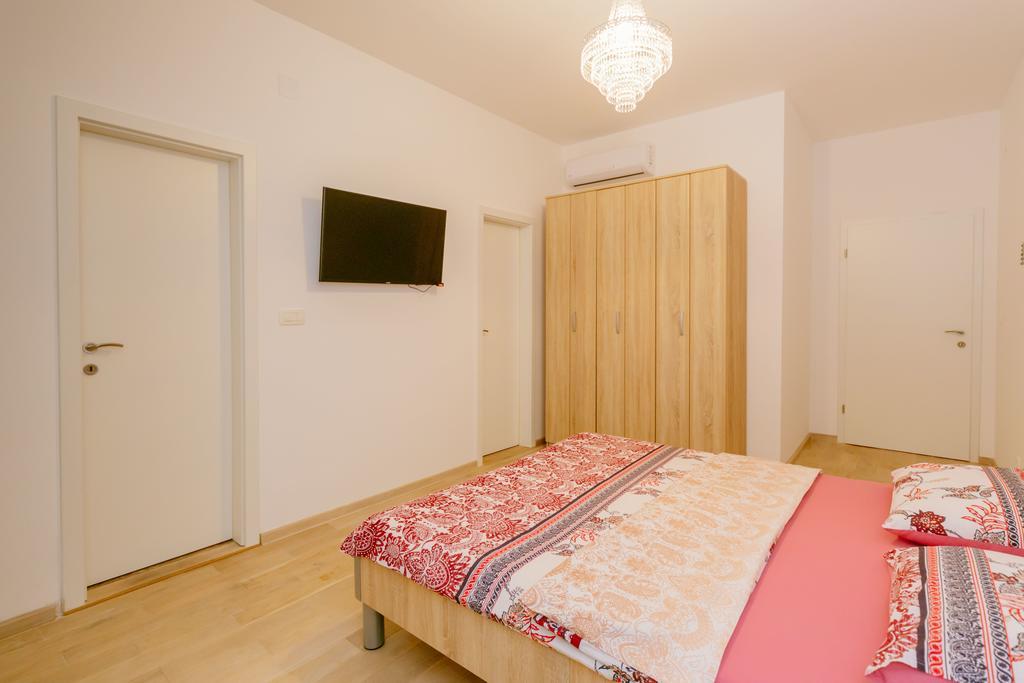Opium Mar Apartments Petrovac Exterior photo