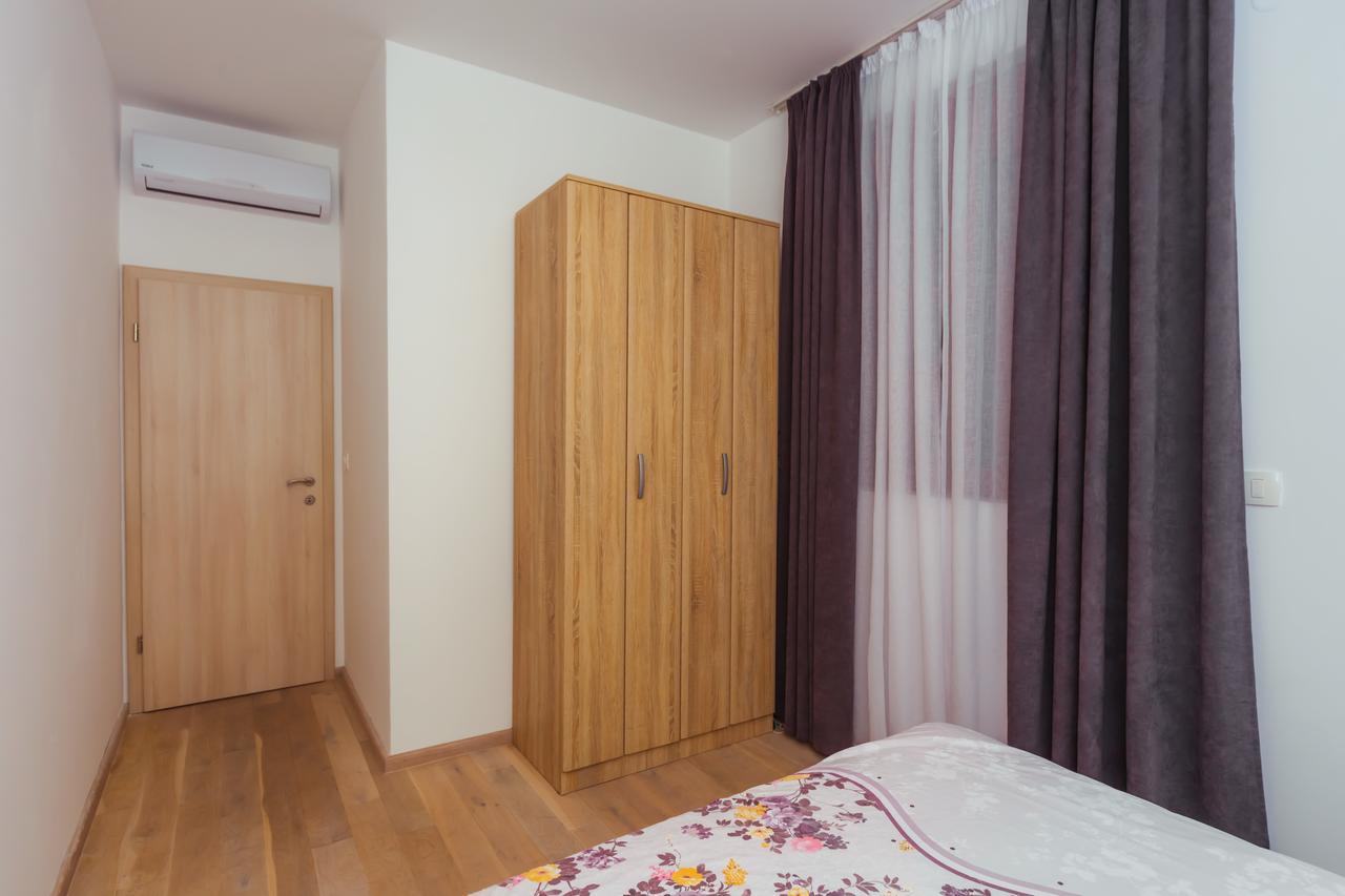 Opium Mar Apartments Petrovac Exterior photo