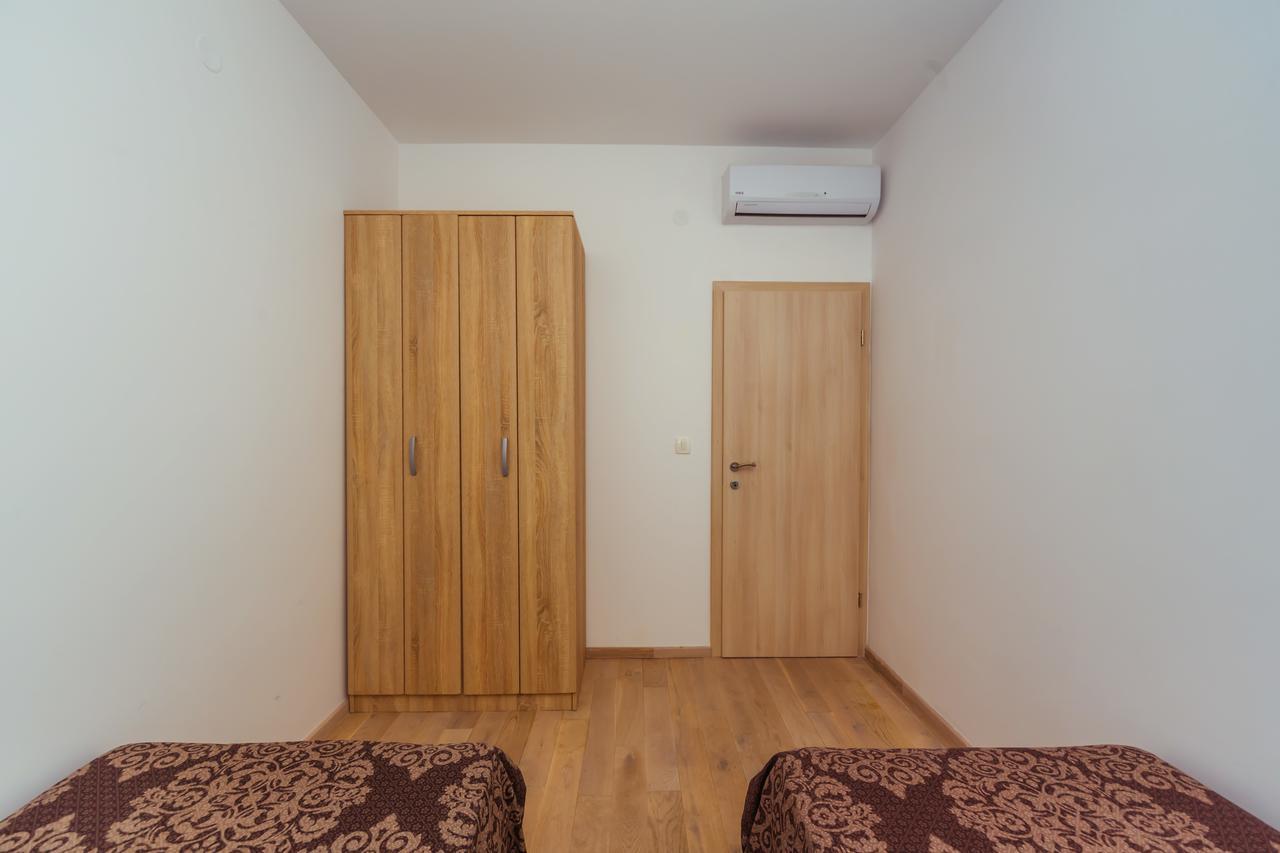 Opium Mar Apartments Petrovac Exterior photo